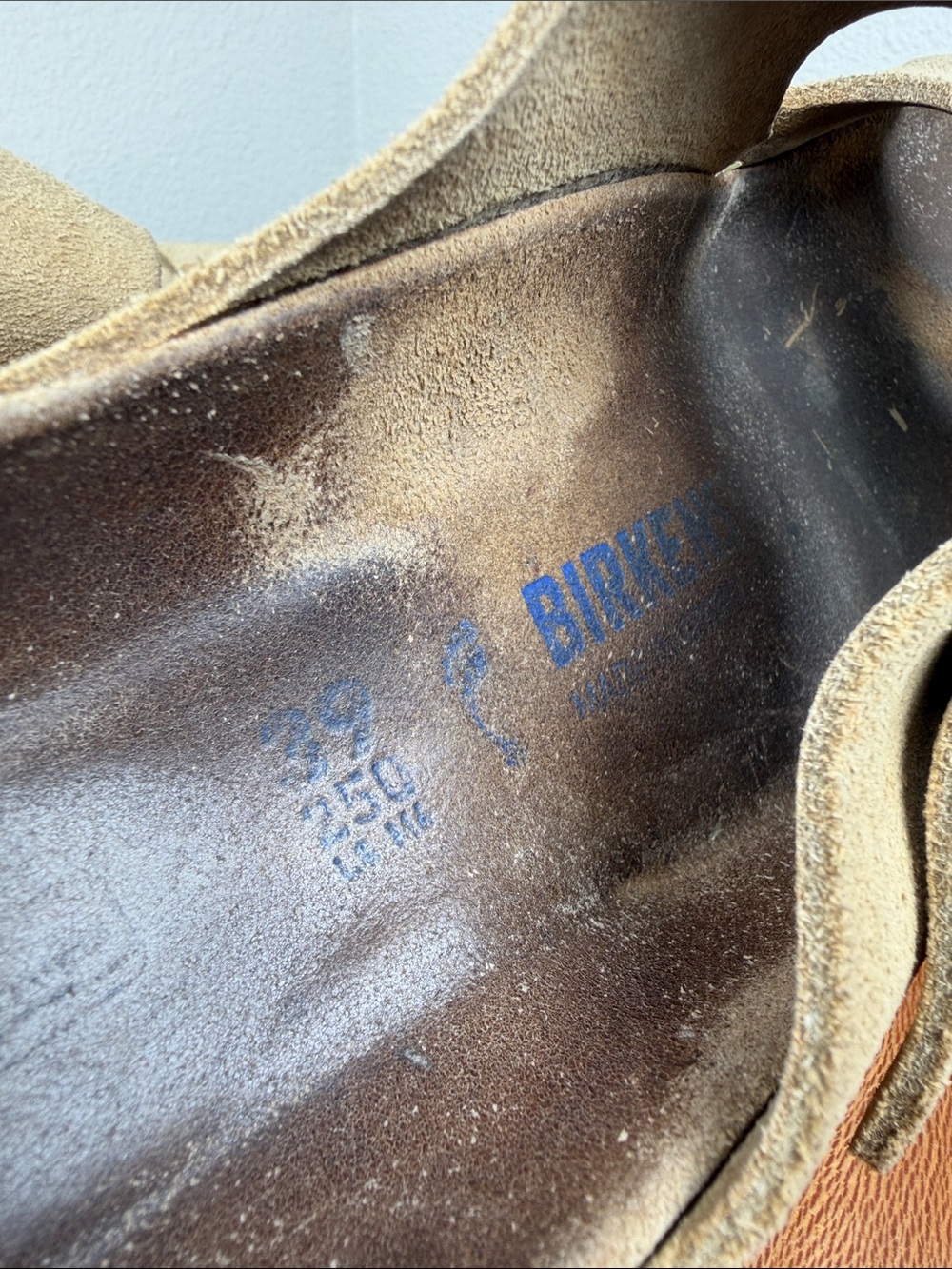 Birkenstock Arizona Sandals USED BEAT UP Size 39/8 Narrow Tan Suede Leather - Picture 6 of 13